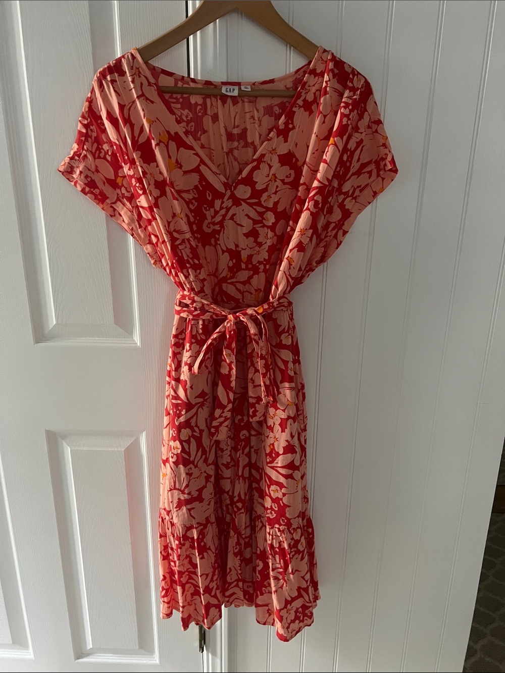 GAP Coral and Blush Floral Tie-Waist Dress